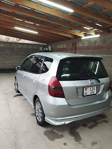 Honda: Honda Fit: 2002 г., 1.3 л, Вариатор, Бензин — 2