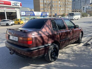 голф моно: Volkswagen Golf: 1993 г., 1.8 л, Механика, Бензин, Седан