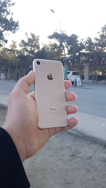 Apple iPhone: IPhone 7, 32 GB, Matte Gold, Barmaq izi