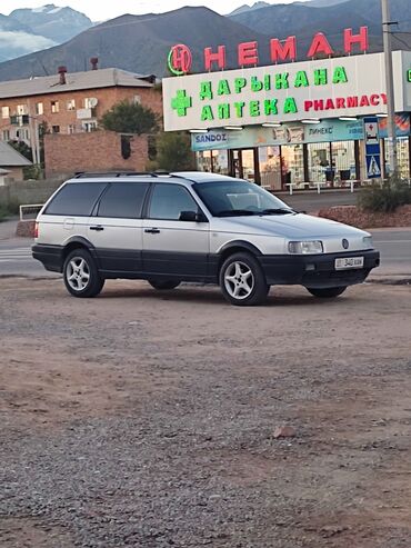 авто аварийных: Volkswagen Passat: 1991 г., 2 л, Механика, Бензин, Универсал