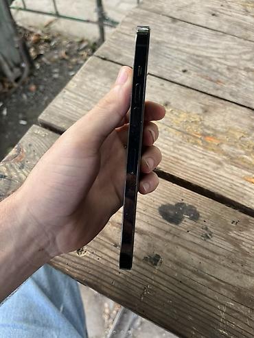 aple 14: IPhone 14 Pro Max, 128 GB, Qara, Qırıq — 7