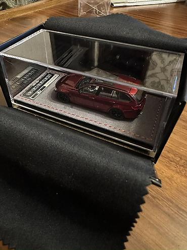 saatlar type 1: BMW F81 M3 CS – 1:64 miqyaslı kolleksiya modeli - Marka/model: BMW — 4