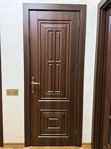 qapi demir: İkiqat və tək yaruslu interyer qapıları dəsti - Material: qoz rəngli — 2