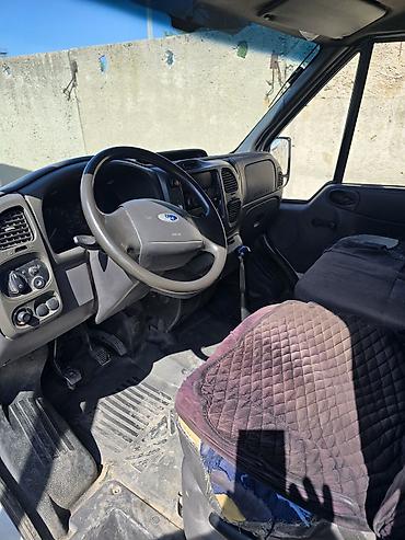 transporter multivan: Легкий грузовик, Ford, Стандарт, 2 т, Б/у — 1