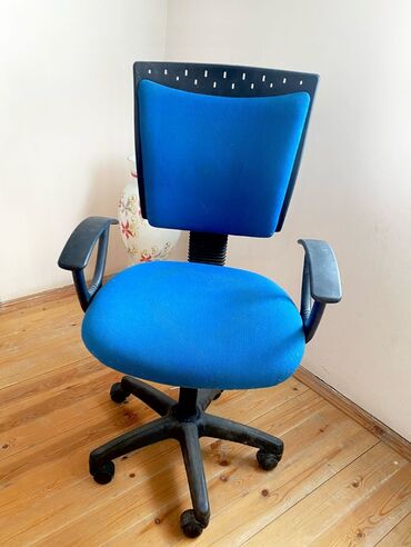 ofis oturacaqlari: Ofis stulu satilir‼️
40 azn
Hokmeli
Aysb