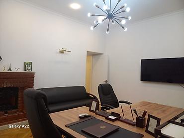 plazada ofis icare: Şəhərin Mərkəzində İçərişəhər metrosuna piyada məsafədə Axunov bağının — 3
