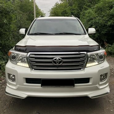 Тягачи: Toyota Land Cruiser: 2012 г., 4.6 л, Автомат, Бензин, Внедорожник