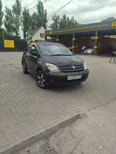 Toyota: Toyota ist: 2003 г., 1.5 л, Автомат, Бензин, Хэтчбэк