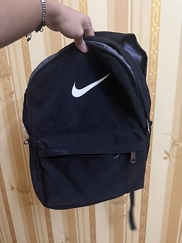 mekteb çanta: Nike gündəlik bel çantası (qara) - Rəng: qara, ön hissədə Nike loqosu — 1