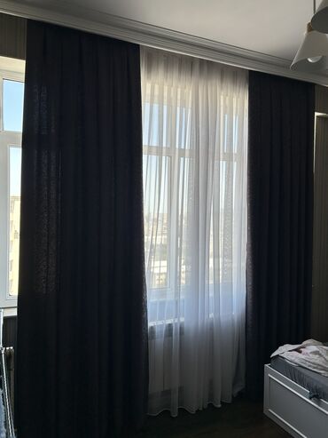 qarmoşqa pərdə: İşlənmiş, Pərdə, Ünvandan götürmə
