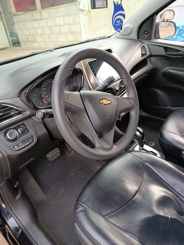 Chevrolet: Chevrolet Spark: 2017 г., 1 л, Автомат, Бензин, Хэтчбэк — 3