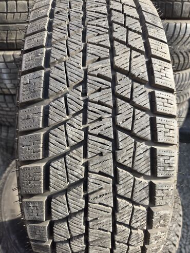 покрышки на фуру: Шины 235 / 60 / R 18, Зима, Б/у, Комплект, Внедорожные (АТ/МТ), Китай