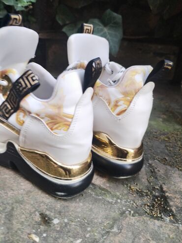 Women's Sneakers and athletic shoes: 37 — 9