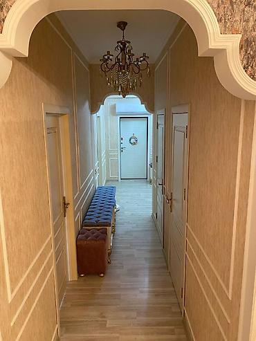 Həyət evləri və villalar: 4 otaqlı, 2 kv. m — 2