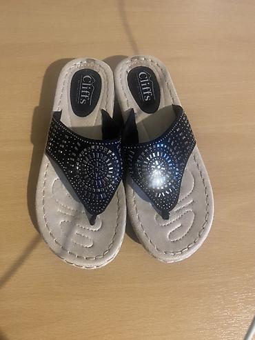 səndəl: Qadın üçün barmaq arası (V-kəsim) sandal Tezedir. Amerikadan alinib — 4