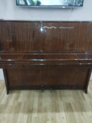 Gitaralar: Qədimi piano 2,3 düyməsi işləmir,endirim olacaq lalafo.az -da Gitaralar: Qədimi piano 2,3 düyməsi işləmir,endirim olacaq