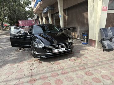 хундай соната нью райс: Черный седан Hyundai Sonata с элегантным дизайном и динамичными