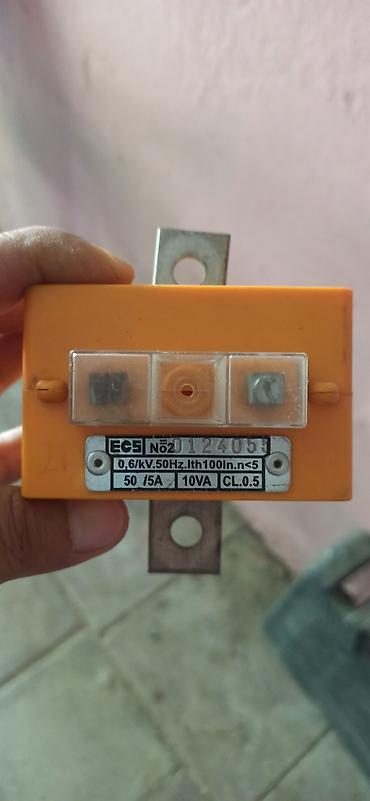 lalafo panel radiator: ECS markalı cərəyan transformatoru (CT) - Model məlumatları lövhədə — 2