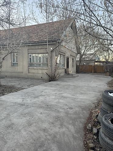 Продажа коттеджей и домов: Продается дом в центре города Ташкенская/ Тоголок Молдо . Участок 5,2 — 4