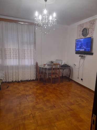 Köhnə tikili: Bileceride Daşkənd proyekti daş bina beş mərtəbəli binanın 2 ci — 6