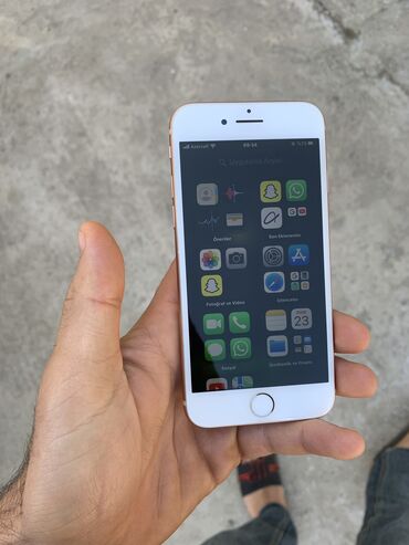 Apple iPhone: IPhone 8, 64 GB, Rose Gold, Barmaq izi