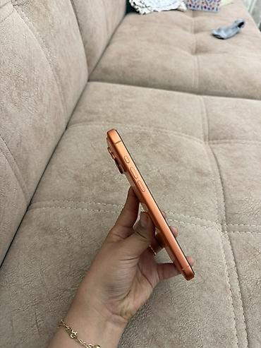 Чехлы: Продаю айфон 17 pro max
Состояние хорошее 
Акб 99
219 циклов — 5