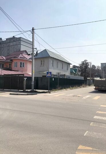 Офисы: Сдаю Офис, 80 м², В частном доме, С видом на горы, 1 линия, С отдельной кухней