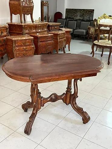 thonet stolice prodajem: Salonski sto Neobarok Sto u sasvim korektnom stanju sirina 112 cm — 2