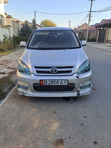 Toyota: Toyota Ipsum: 2003 г., 2.4 л, Автомат, Газ, Минивэн