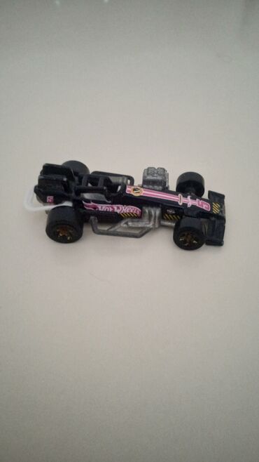 Avtomobil modelləri: Maşin f1 rəng qara qirmizi sari
ili 1997 Hot Wheels