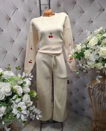 Kompleti: One size, Sa ilustracijom, bоја - Crvena — 2