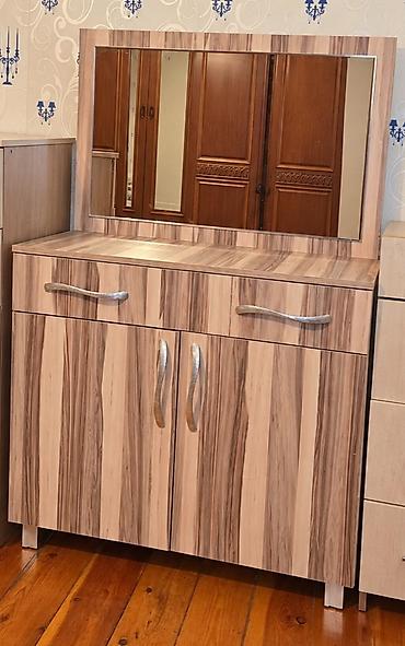 Geniş güzgülü komod/dresuar - Material: laminat üzlü MDF, taxta