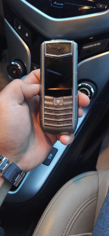 vertu sensor: Vertu Ti, 4 GB, rəng - Boz, Düyməli