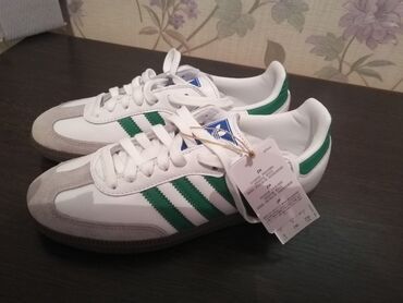 ayaqqabı 36р: Adidas, Ölçü: 37, rəng - Ağ, Yeni