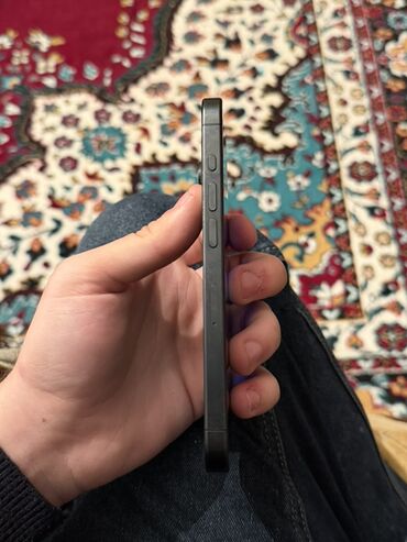 Apple iPhone: IPhone 15 Pro, 256 GB, Qara, Simsiz şarj, Face ID — 4