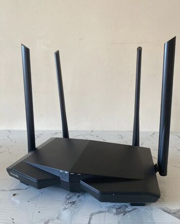 Настольные ПК и рабочие станции: Modem Router yeniden ferqi yox cemi 1 il istfade olunub cox yaxshi