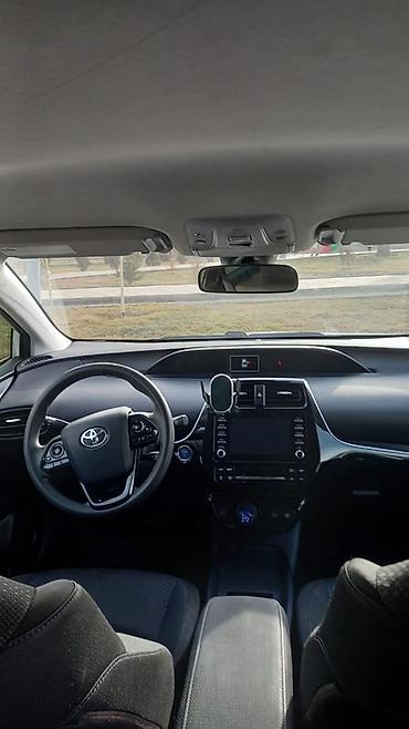 2025: Toyota Prius: 2020 г., 1.8 л, Робот, Гибрид, Седан — 5