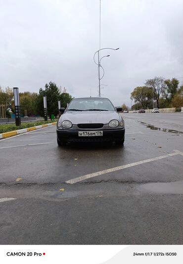 Toyota: Toyota Corolla: 1999 г., 1.6 л, Механика, Бензин, Хэтчбэк