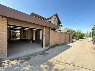 Долгосрочная аренда домов: 300 м², 6 комнат, Парковка, Теплый пол, Балкон застеклен — 2