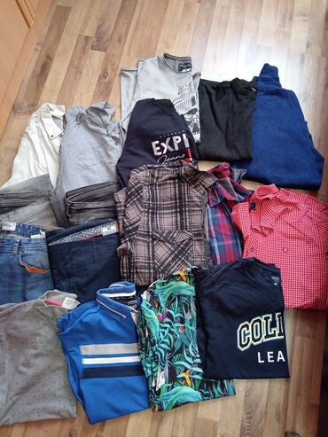 Other Men's Clothing: Paket odece XL. Stvari obucene po 2,3 puta. 4 kosulje, svetlo sive