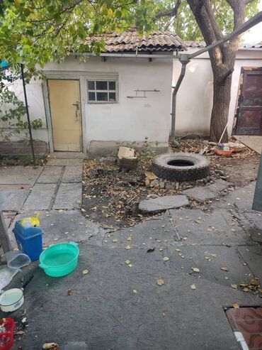 стройка домов: Үй, 59 кв. м, 3 бөлмө, Риелтор, Эски ремонт