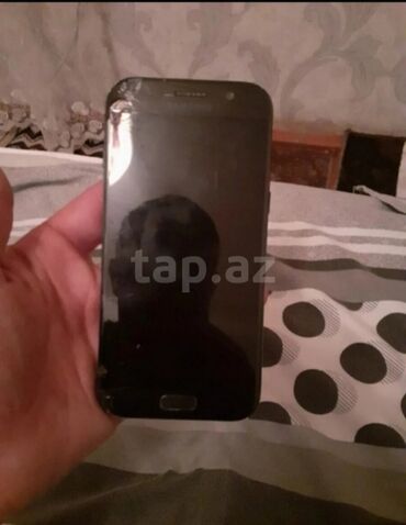 телефон fly fs526: Samsung Galaxy A5 2017, 32 ГБ, цвет - Черный, Битый