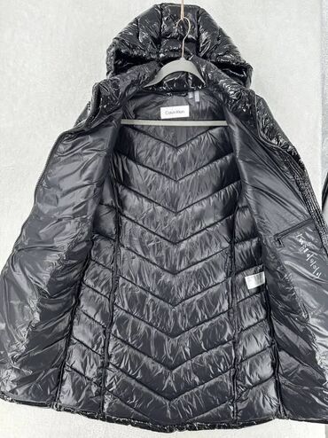 Пуховики и зимние куртки: Пуховик, По колено, США, Лакированный, M — 11