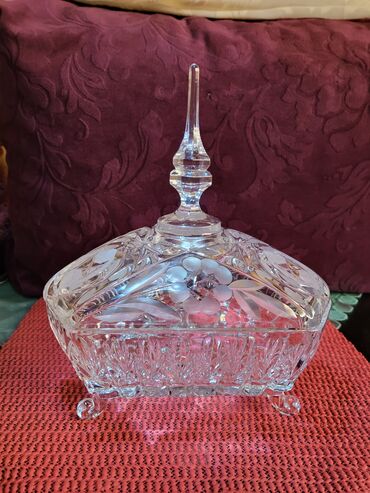 Ostalo posuđe: Bombonijera nova,kristal Zajecar 70te. Bombonijera kristalled — 1