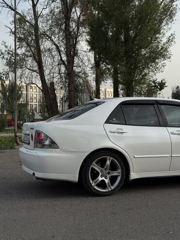 Toyota: Toyota Altezza: 2001 г., 2 л, Автомат, Бензин, Седан