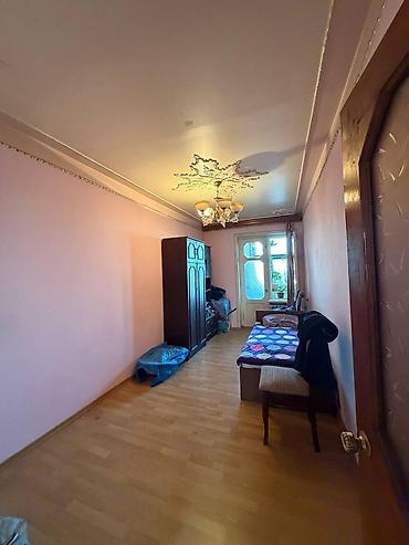 mehdiabadda ev satilir: Bakı, 3 otaqlı, Köhnə tikili, m. Gənclik, 95 kv. m — 7