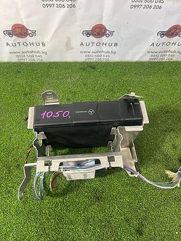 124 e500: Cd changer Mercedes-Benz E-CLASS W211 M112E32 2004 (б/у) — 1