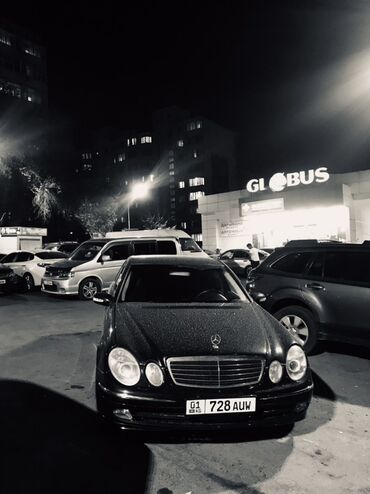 е класс 211: Черный седан Mercedes-Benz E-класса, модель W211, Дизайн автомобиля