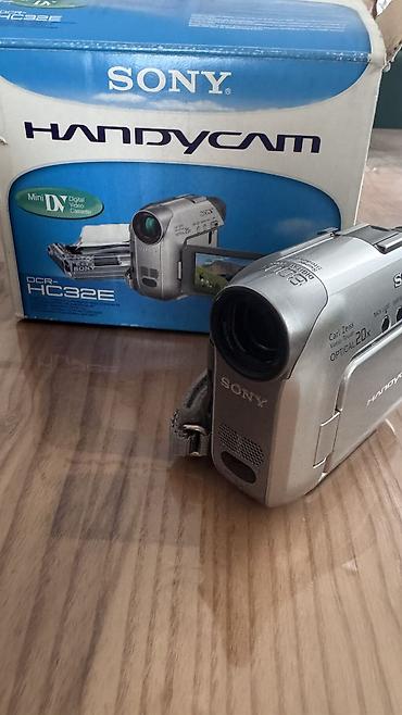 jack e4: Видеокамера Sony Handycam DCR-HC17E PAL в серебристом корпусе с — 8