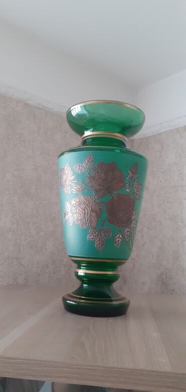 Ziyafət donları: Ваза из богемского стекла.Высота-32см.Bagem şüşəli — 3